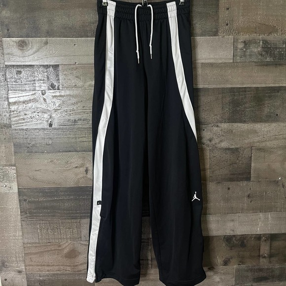SOLD Jordan Mens Warm Up Pants Medium - Picture 1 of 6